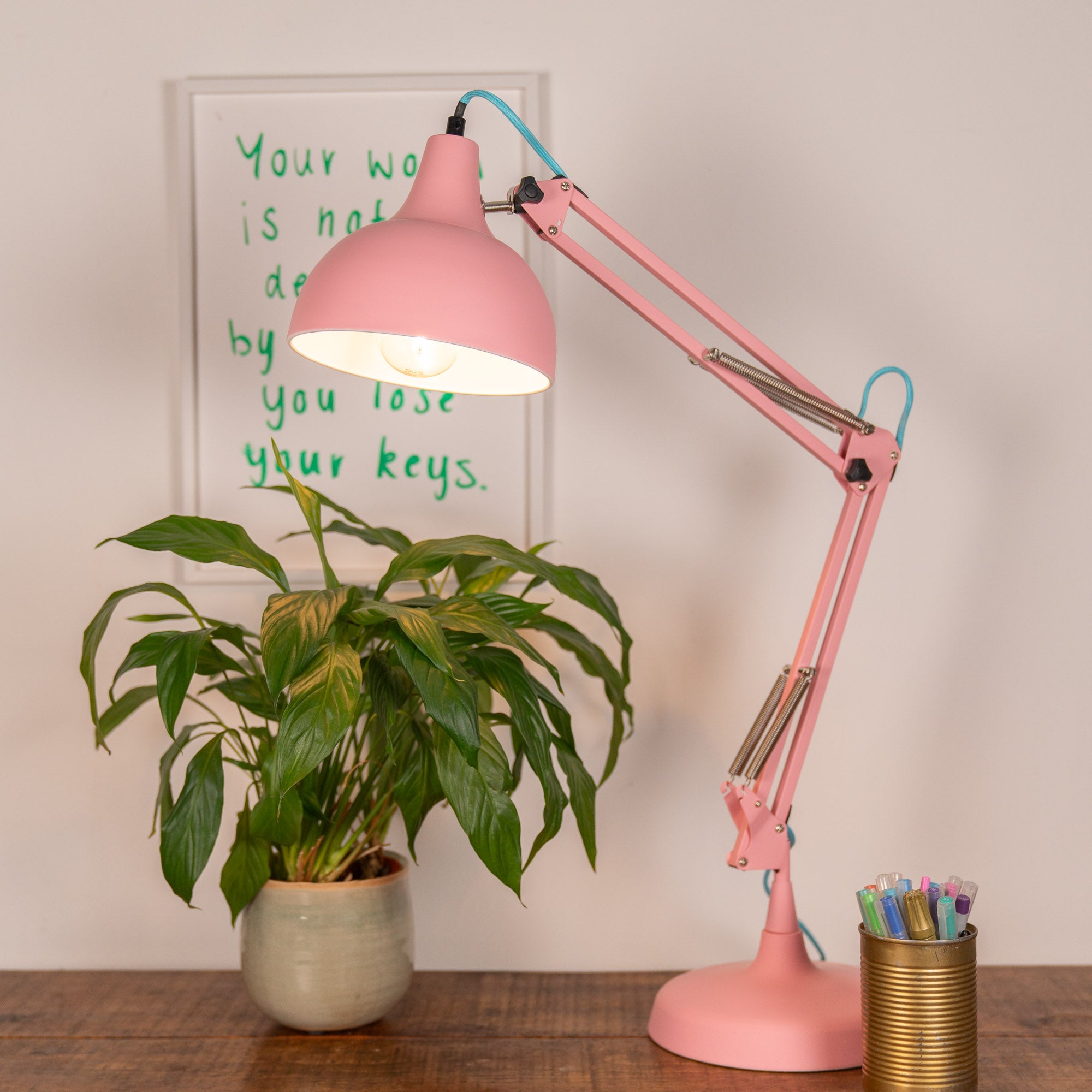 Matt Pink Traditional Desk Lamp (Blue Fabric Flex)